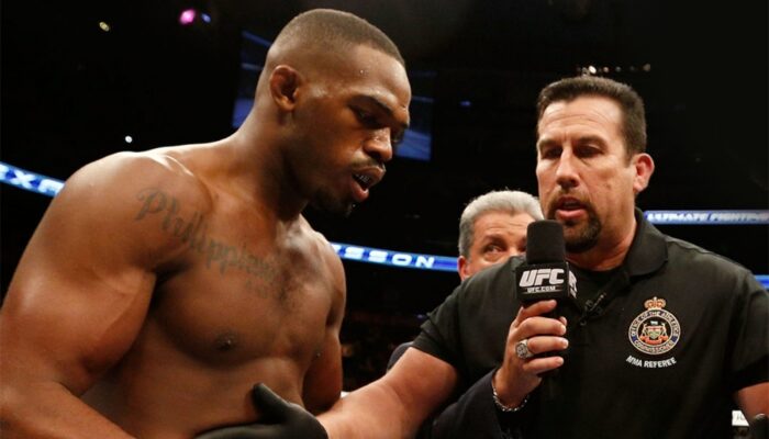 John McCarthy förutspår kamp mellan Jon Jones och Francis Ngannou