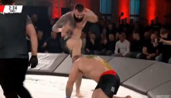 missed-fists-wotore-moat-fightings-is-dominated-by-brutal-soccer-jpg