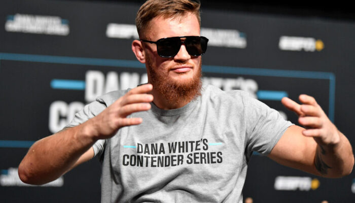 ukrainian-from-ufc-an-opponent-from-romania-tell-van-helsing-jpg