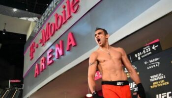 video-the-famous-ufc-fighter-danced-incendiary-in-the-ring-jpg