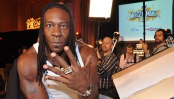 booker-t-wwe-legend-calls-israel-adesanya-the-muhammad-ali-jpg