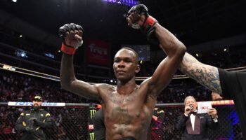 israel-adesanya-inks-one-of-the-most-lucrative-multi-fight-deals-jpg