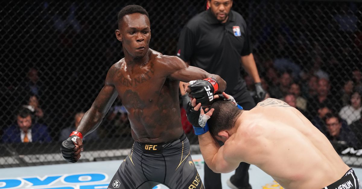israel-adesanya-retains-title-after-gritty-back-and-forth-battle-with-robert-jpg