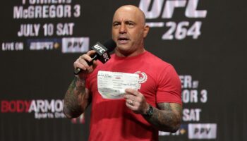 joe-rogan-apologizes-for-past-use-of-racial-slur-calls-jpg