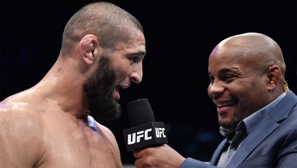 Khamzat Chimaev explicó por qué es mejor que Daniel Cormier