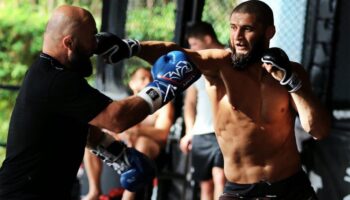 Maga Ismailov udgav fragmenter af en ægte sparring med Khamzat Chimaev