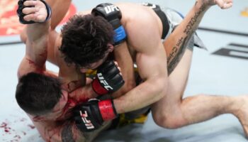 ufc-vegas-49-video-arman-tsarukyan-bloodies-joel-alvarez-with-jpg