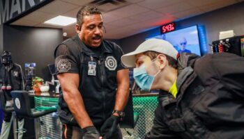 viral-self-defense-trainer-commander-dale-brown-to-corner-joaquin-buckley-jpg