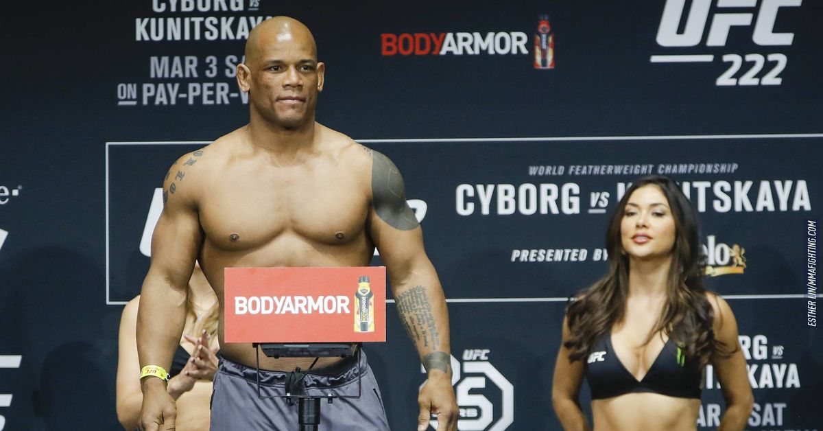 former-bellator-champion-hector-lombard-signs-with-eagle-fc-jpg
