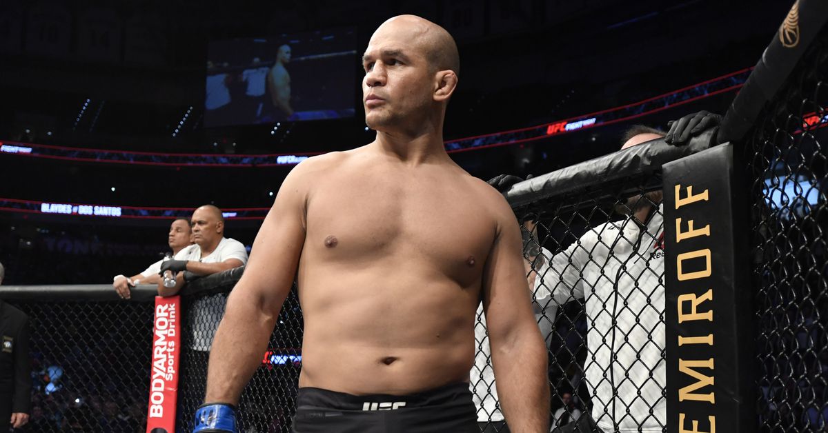 junior-dos-santos-has-signed-with-eagle-fc-and-will-jpg