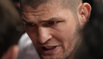 khabib-nurmagomedov-says-that-he-believes-all-welterweights-should-decline-jpg