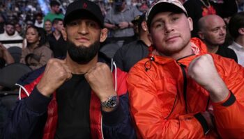 Khamzat Chimaev erbjöd sig att hjälpa Conor McGregor