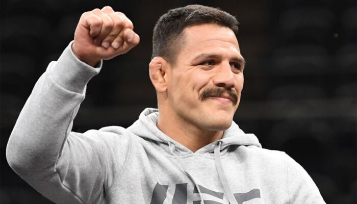 Rafael dos Anjos går med på att slåss med Islam Makhachev