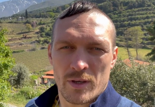 chubaty-usyk-teaches-his-son-to-chop-wood-obviously-not-jpg
