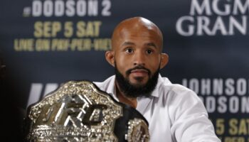 demetrious-johnson-says-brandon-moreno-shouldnt-get-hung-up-on-jpg