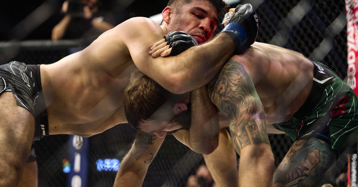 ufc-video-of-a-free-fight-vicente-luque-captures-michael-jpg
