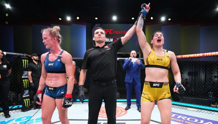 holly-holm-is-pretty-upset-with-the-judges-after-a-jpg