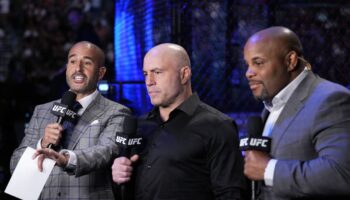 morning-report-joe-rogan-says-charles-oliveira-got-screwed-by-jpg