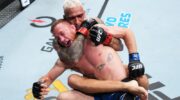 UFC 274 resultater: Oliveira kvæler Gaethje, Esparza tager titlen fra Namajunas