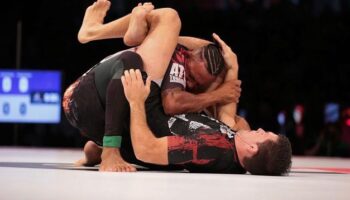 video-demian-maia-submits-alex-oliveira-in-return-to-grappling-jpg