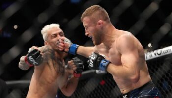 video-ufc-274-fight-motion-features-wild-charles-oliveira-vs-jpg