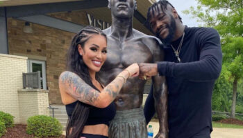 wilder-aabnede-sin-statue-hvorefter-han-lovede-at-vende-tilbage-jpg
