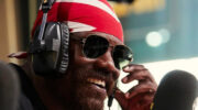 chisora-tribunes-borjar-sjunga-min-bar-faller-jpg