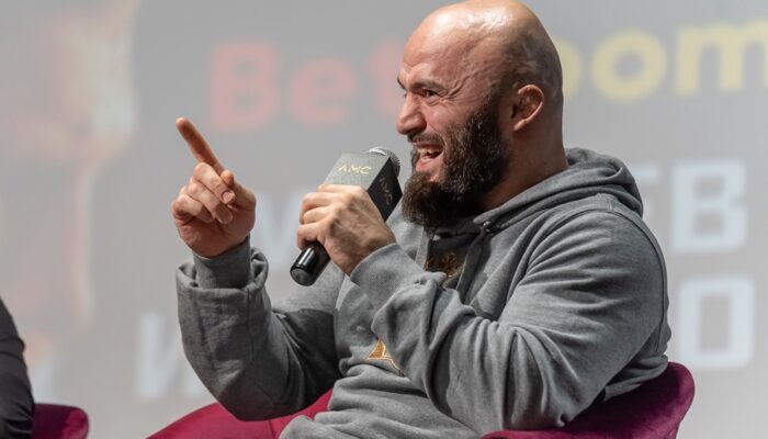 Ismailov gav råd till Mineev om att ta sig ur en svår situation