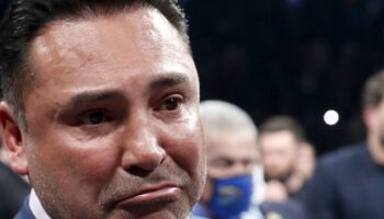 oscar-de-la-hoya-jag-hoppas-att-charlo-vaxer-sina-jpg