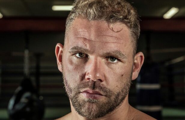saunders-came-into-the-hall-there-is-a-hint-when-jpg