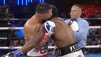 video-edgar-berlanga-pulls-off-a-mike-tyson-and-tries-png