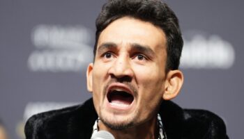 alexander-volkanovski-and-max-holloway-get-heated-in-advance-of-jpg