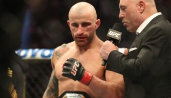 alexander-volkanovski-posts-x-ray-of-broken-thumb-suffered-in-max-jpg