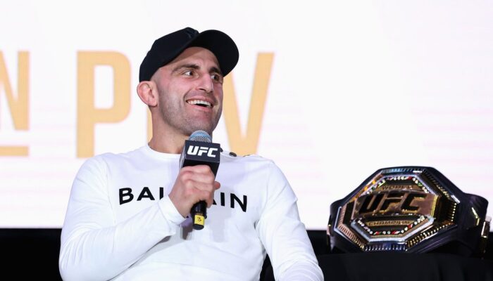 alexander-volkanovski-would-like-to-defend-both-belts-if-champ-champ-jpg