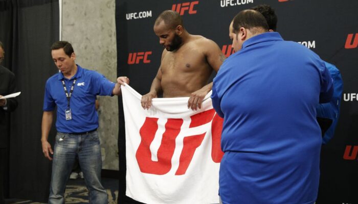 daniel-cormier-comes-clean-about-towel-gate-during-ufc-hall-of-jpg