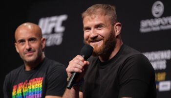 morning-report-jan-blachowicz-teases-israel-adesanya-rematch-at-185-jpg