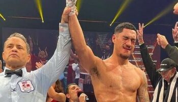 opetaya-brot-kaken-i-den-andra-omgangen-av-kampen-med-jpg