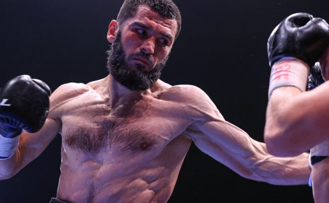 promotorn-namngav-fightern-som-kommer-att-kasta-beterbiev-fran-tronen-jpeg