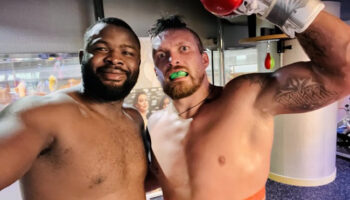 dagens-bild-sensationell-afrikan-hjalper-usyk-att-forbereda-sig-for-jpg