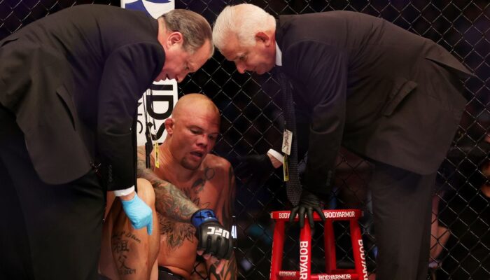 anthony-smith-headed-for-surgery-after-suffering-broken-ankle-in-jpg