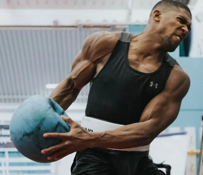 photo-of-anthony-joshua-a-week-before-the-rematch-with-png