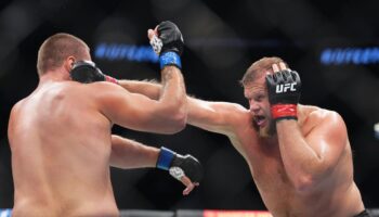 ufc-278-results-marcin-tybura-hands-alexandr-romanov-his-first-jpg