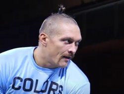 usyk-amazed-the-arabs-with-a-magic-trick-video-jpg
