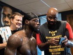 wilders-trainer-and-sparring-usyk-scott-shares-thoughts-on-deontays-jpg