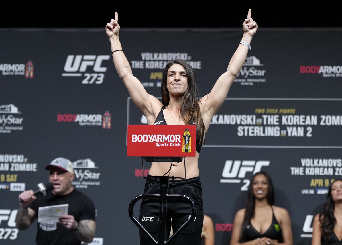 UFC 273 Zeremonielles Wiegen