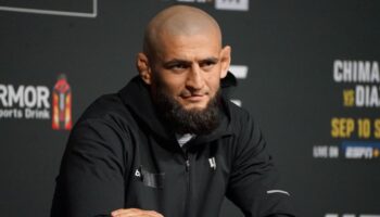 coach-khamzat-chimaev-put-a-boot-in-the-chest-of-jpg