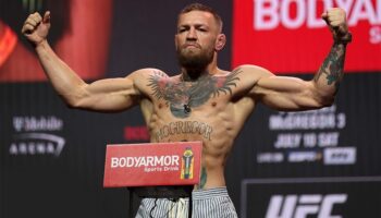 Conor McGregor unveils new fighting style