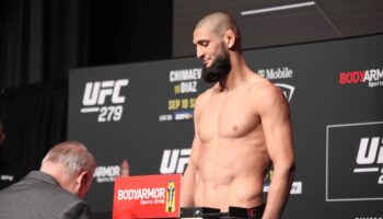 khamzat-chimaev-coach-details-unprofessional-weight-issues-shoots-down-ufc-jpg