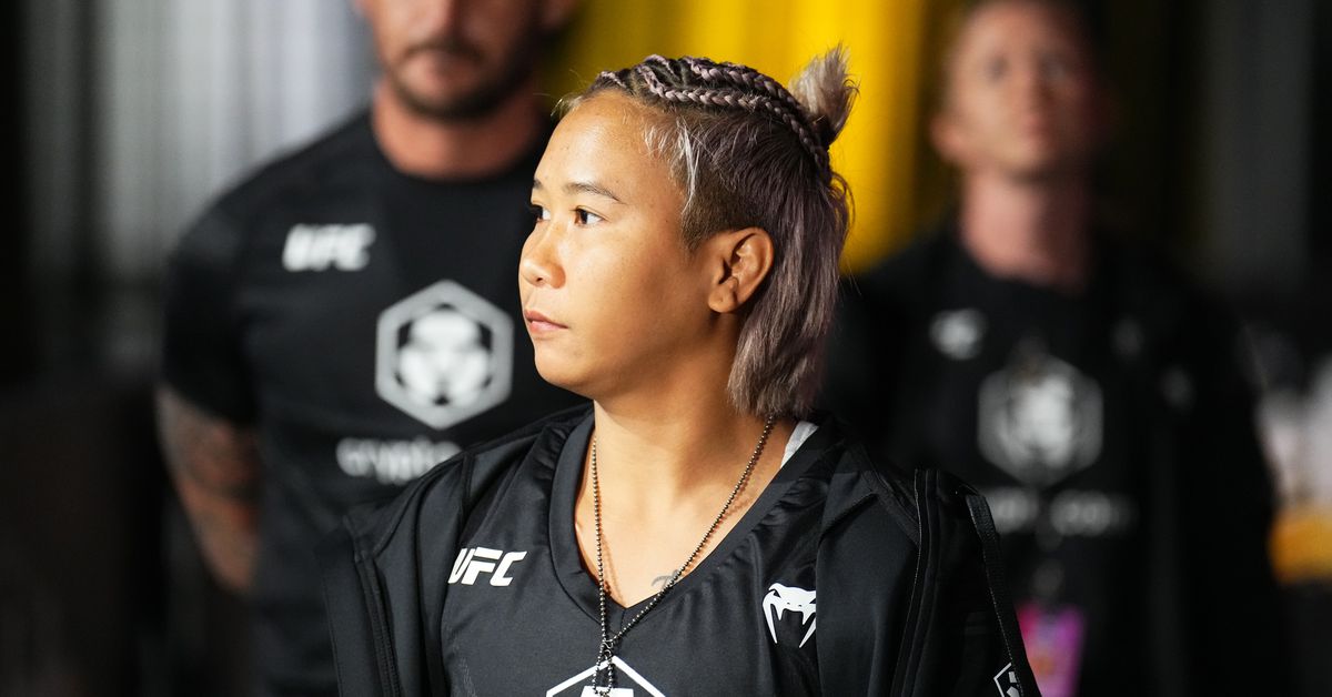 loma-lookboonmee-revealed-that-she-experienced-depression-after-losing-ufc-jpg