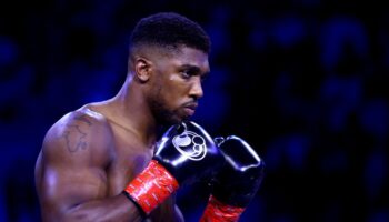 manager-anthony-joshua-agrees-to-terms-to-fight-tyson-fury-jpg